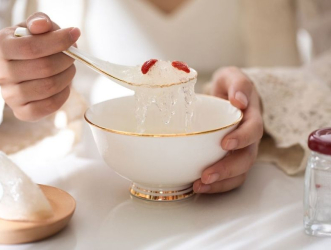 Những Điều Kiêng Kỵ Khi Ăn Yến Sào: Tránh 7 Sai Lầm Khiến Dinh Dưỡng “Bay Màu”